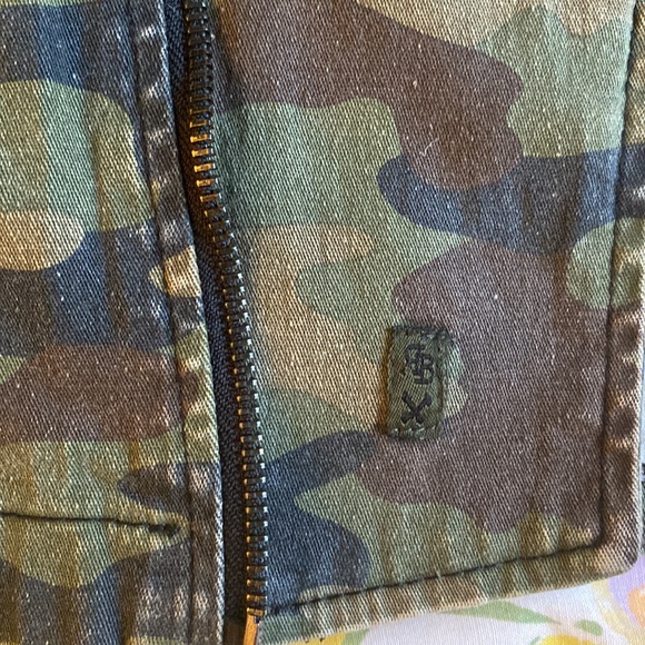 Royal Bones by Tripp Camo Jacket - Picture 9 of 10